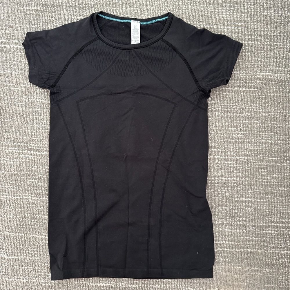 Lululemon Athletica Black Fitted Raglan Cap Sleeve Tee